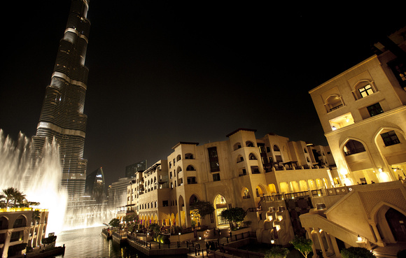 Burj Khalifia & Fountain Show from the Souk Al Bahar, Dubai, United Arab Emirates